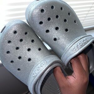 Women’s Classic Glitter Croc (Silver)